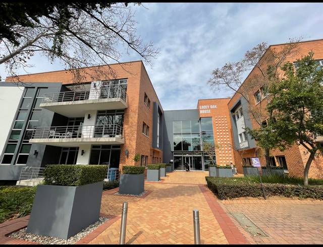 658M² OFFICE TO LET IN BRYANSTON